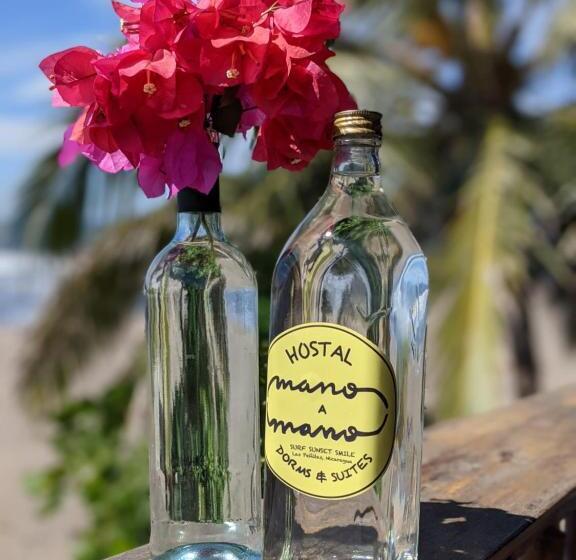 فندق صغير Mano A Mano Eco Hostal