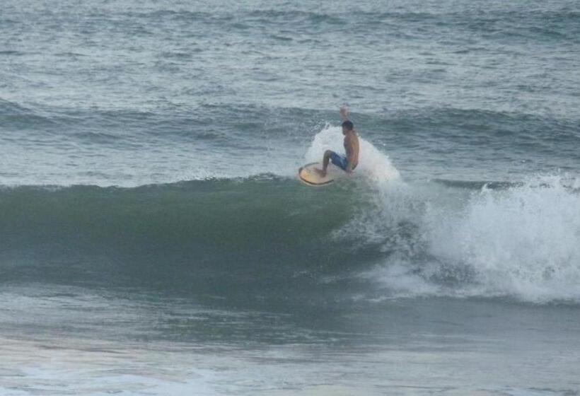 فندق صغير Mano A Mano Eco Hostal