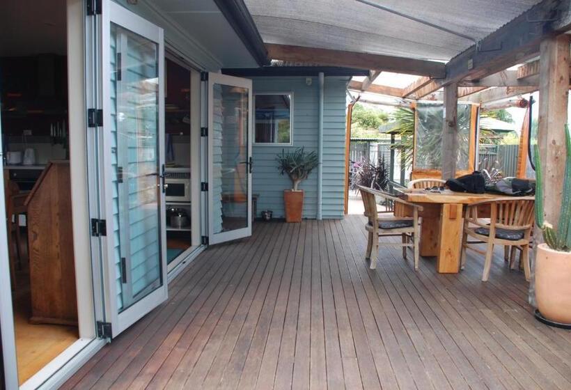 הוסטל Riverstone Lodge