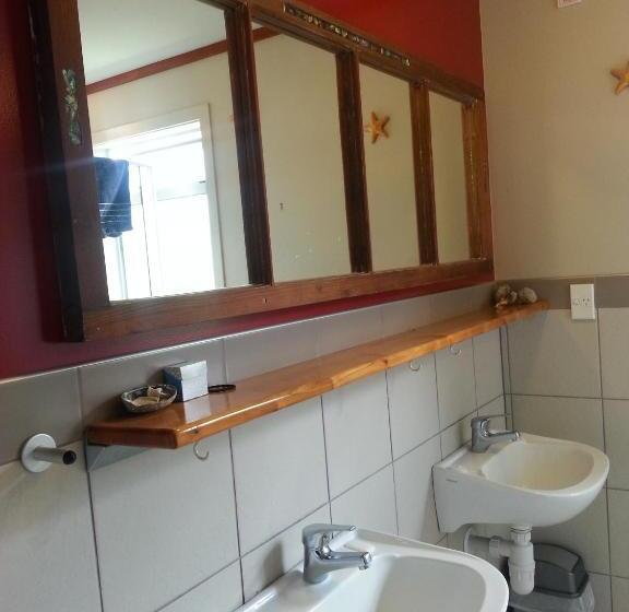 הוסטל Riverstone Lodge