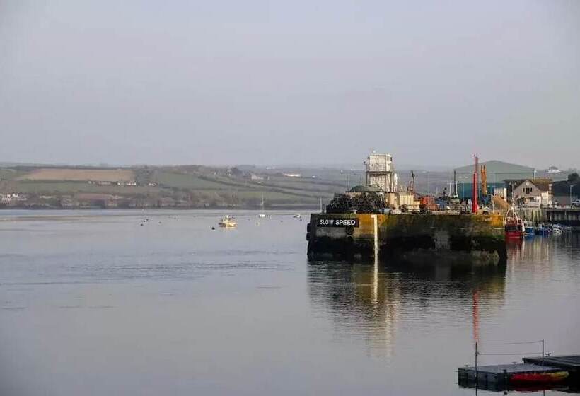 ベッドアンドブレックファースト Padstow Townhouse