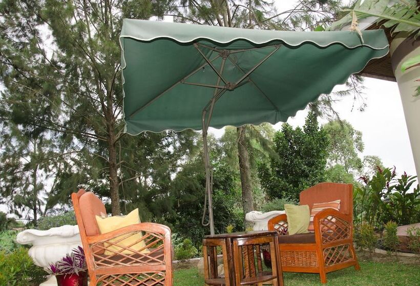 تختخواب و صبحانه Sheevys Bed N Breakfast