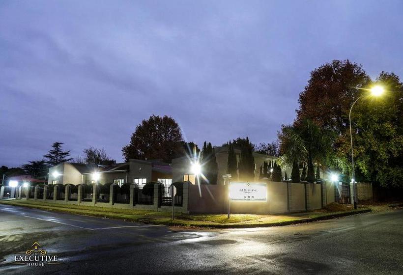 ベッドアンドブレックファースト The Executive House