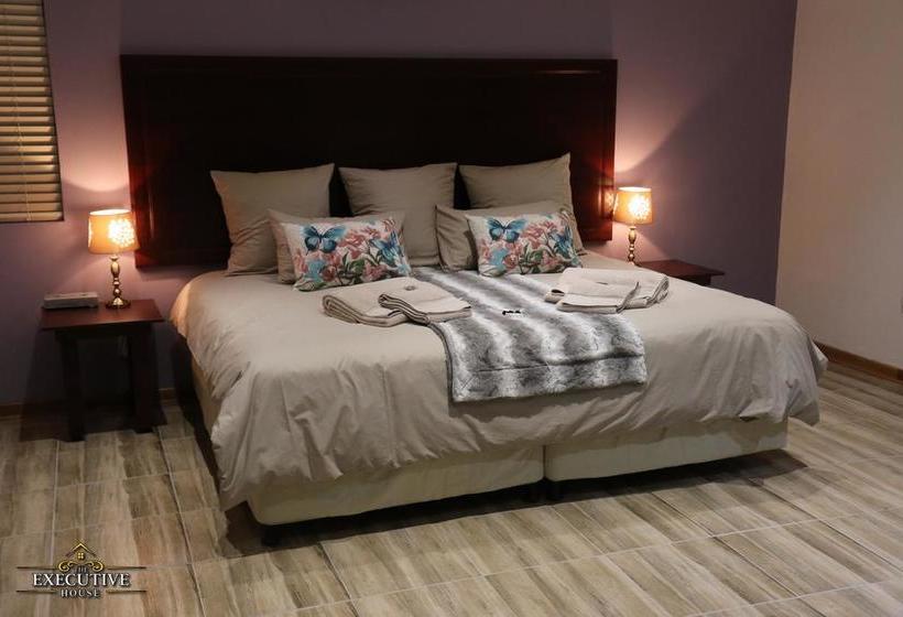 ベッドアンドブレックファースト The Executive House
