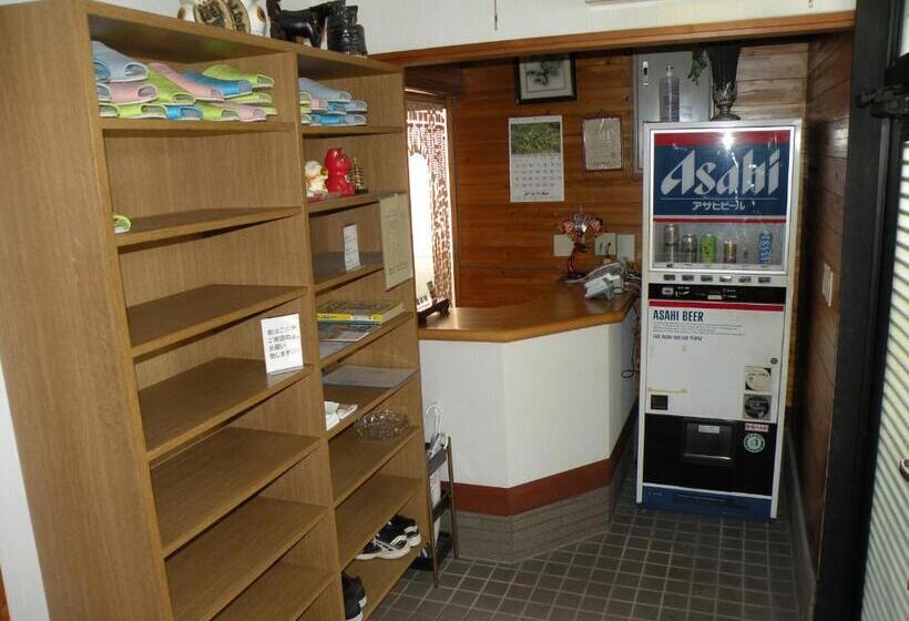 Business Hotel Minshuku Minato