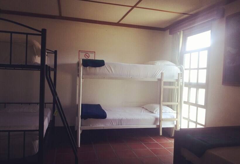 Hostal Garden By Refugio Del Rio   Hostel