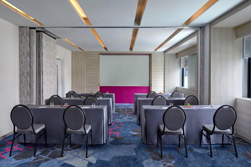 فندق Aloft Jakarta Wahid Hasyim