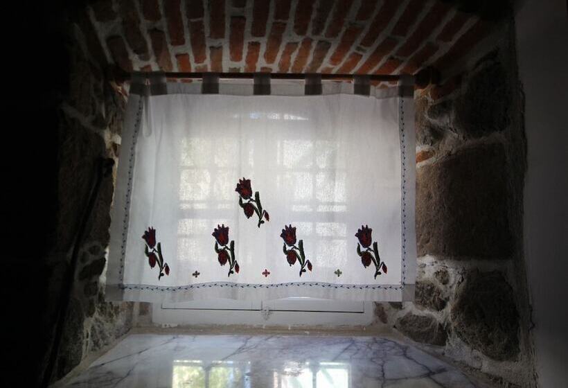 فندق Bergama Tas Konak