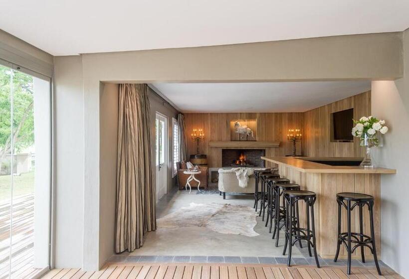 בית מלון כפרי Bosch Hoek Golf & Lodge