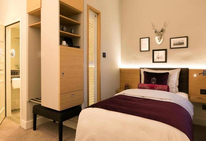 ホテル Brunnenhaus Schloss Landau