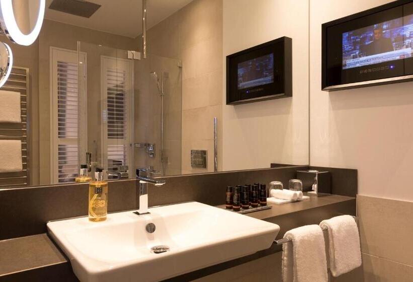 ホテル Brunnenhaus Schloss Landau