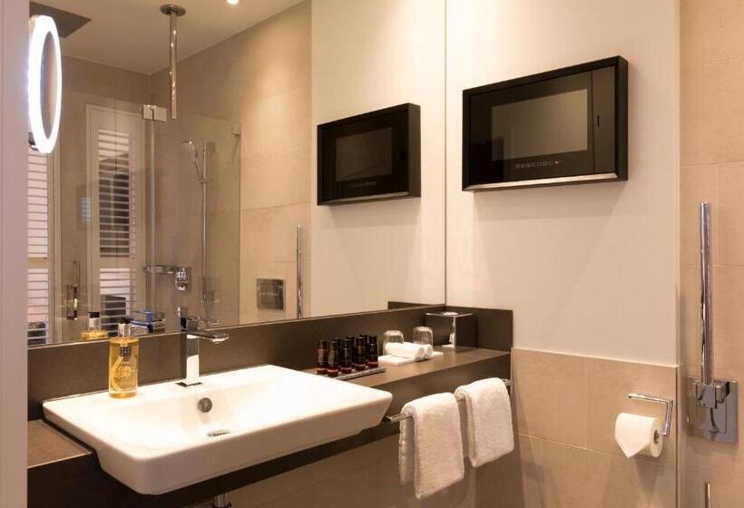 ホテル Brunnenhaus Schloss Landau