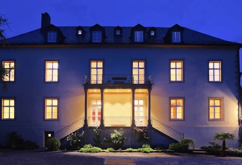 ホテル Brunnenhaus Schloss Landau