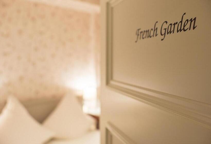 호텔 Gästehaus Schloss Saareck