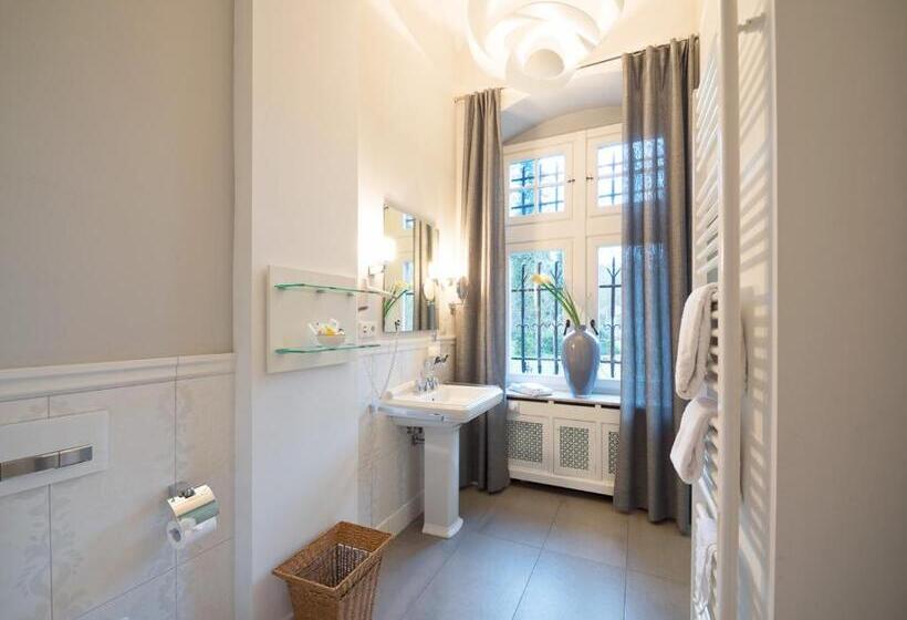 호텔 Gästehaus Schloss Saareck