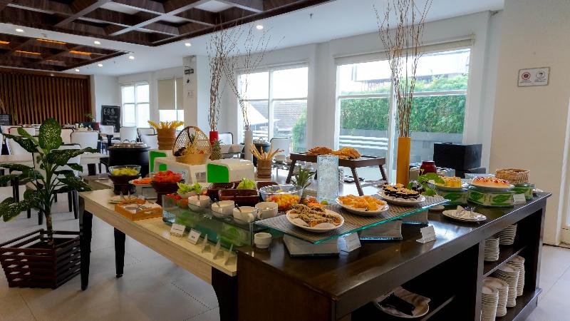 בית מלון כפרי Java Lotus  Jember