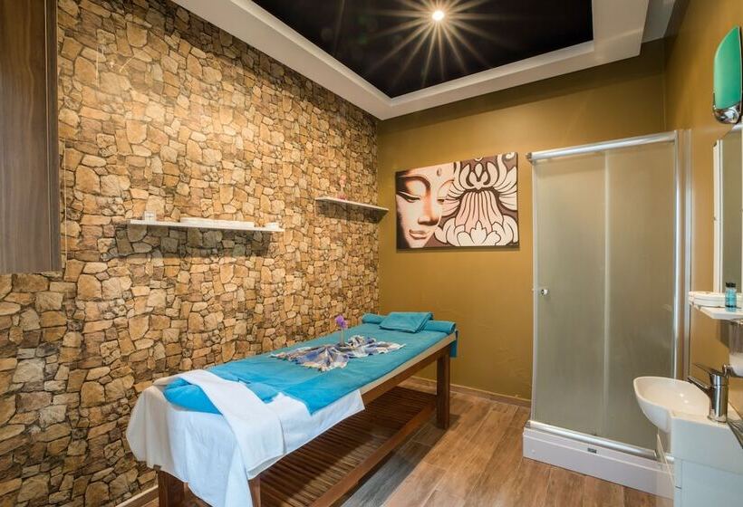 Karpalas City Hotel & Spa