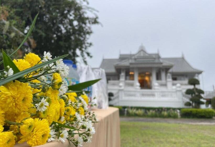 酒店 Nirvanan House