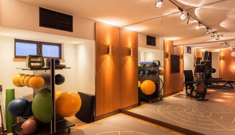 هتل Orania.berlin