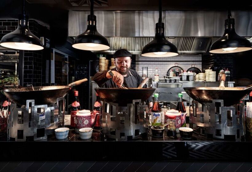 هتل Qt Queenstown