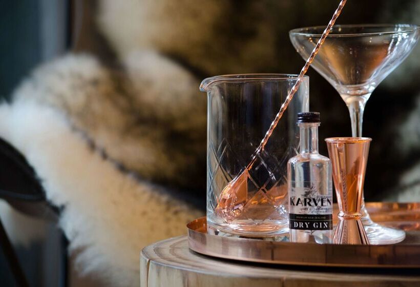 هتل Qt Queenstown