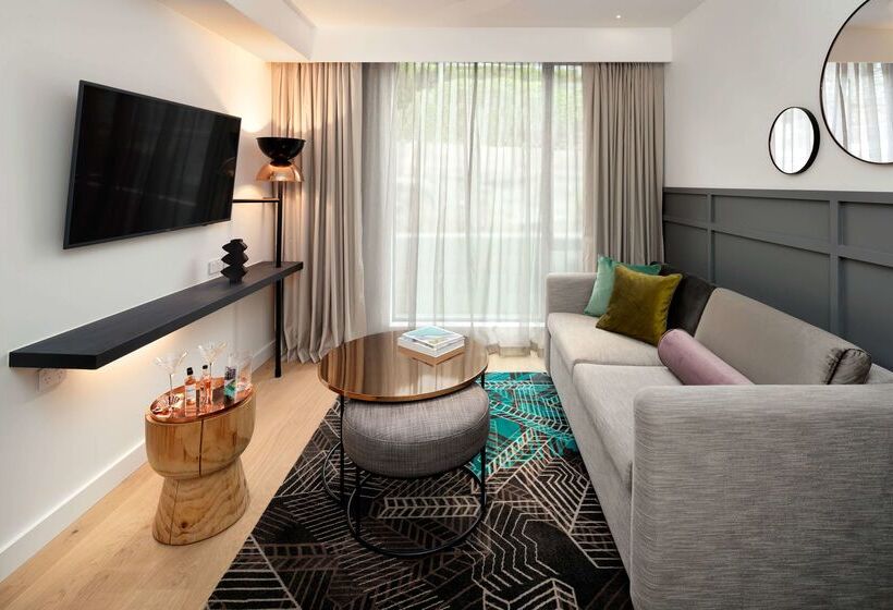 هتل Qt Queenstown