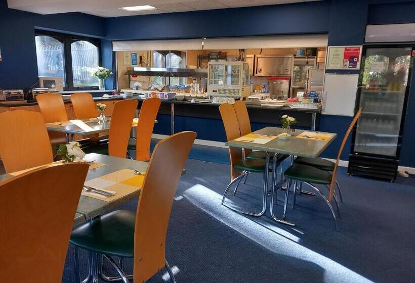 酒店 Sandown Park Lodge