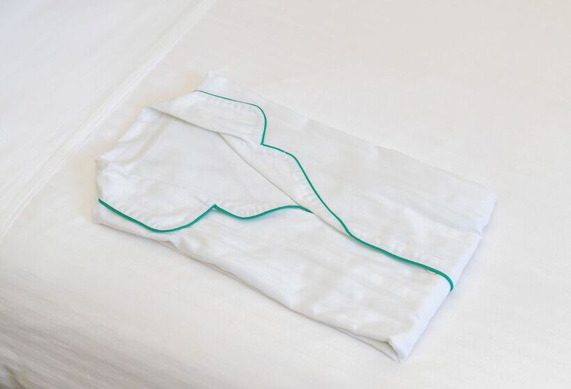 هتل Tabist Sasebo Palace