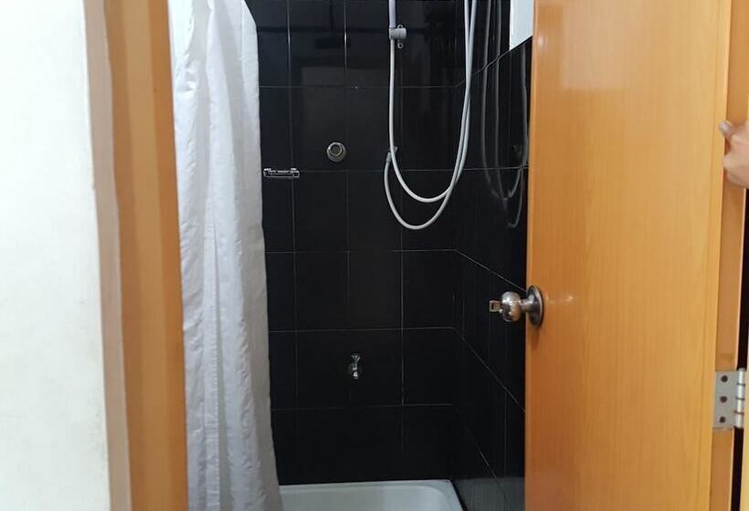 Отель Wood Side Tour Inn