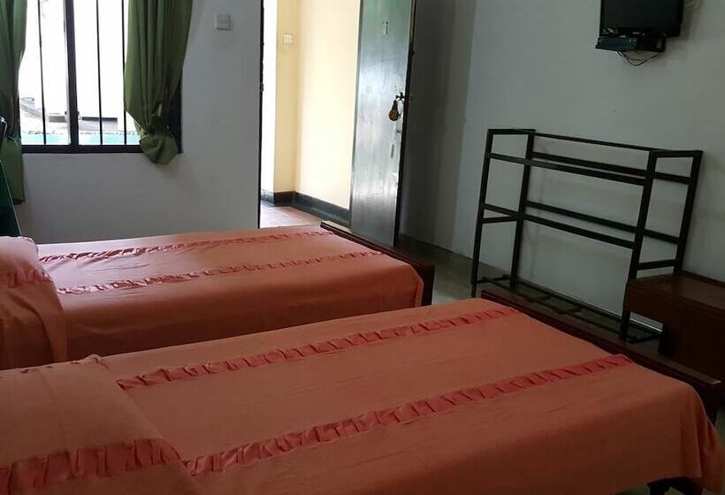 Отель Wood Side Tour Inn