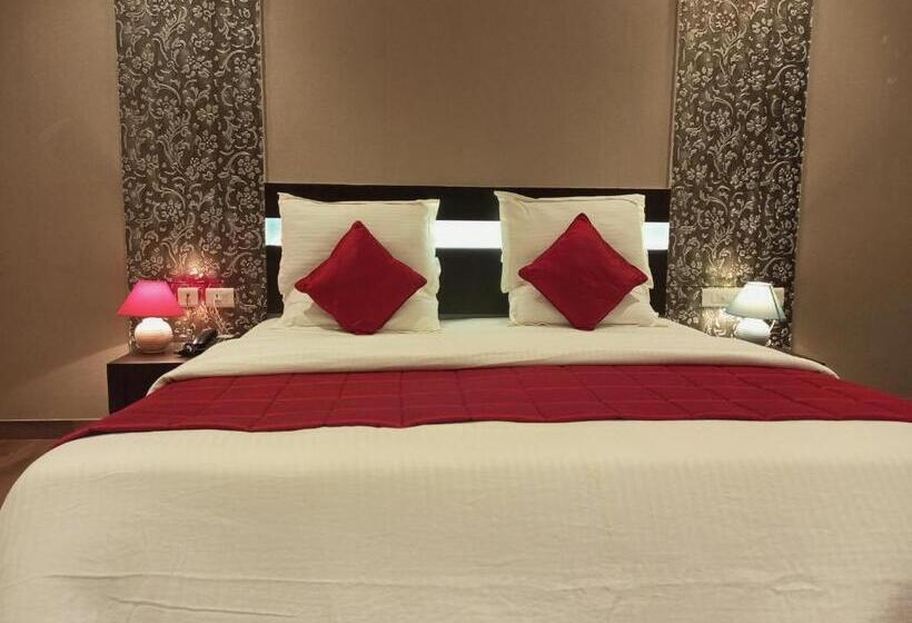 Mount Retreat Resorts   Madurai