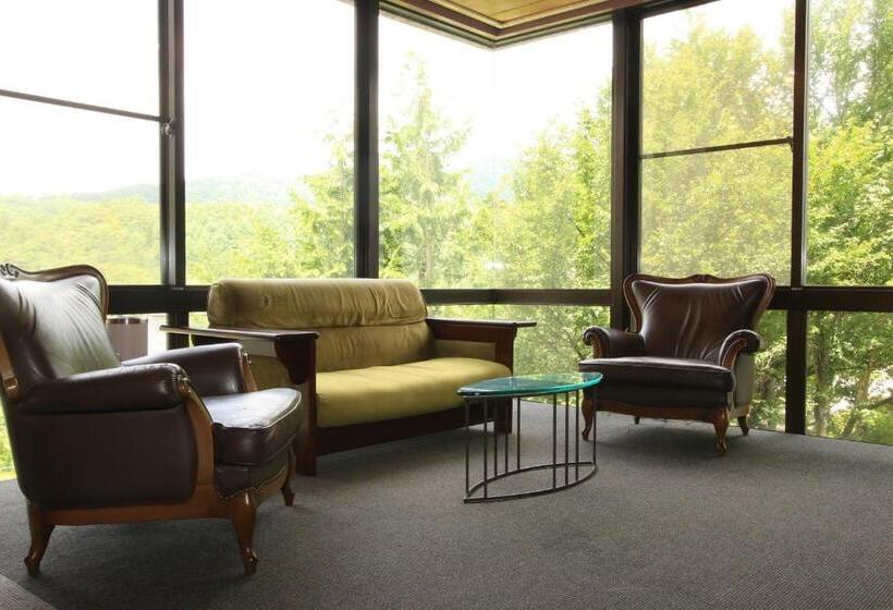 ريوكان Rokumeikan Hills