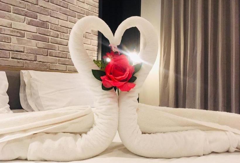 ホテル 168 Studio Ubon Ratchathani