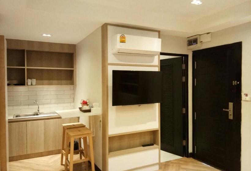 ホテル 168 Studio Ubon Ratchathani