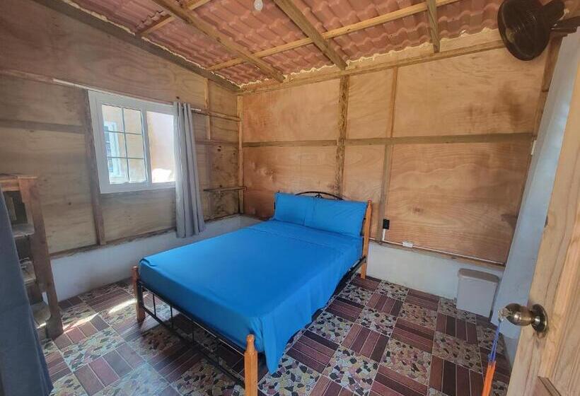 旅馆 Johnny Fiestas