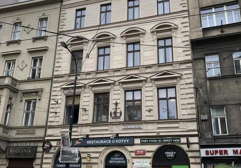 هاستل Travel&joy Backpackers