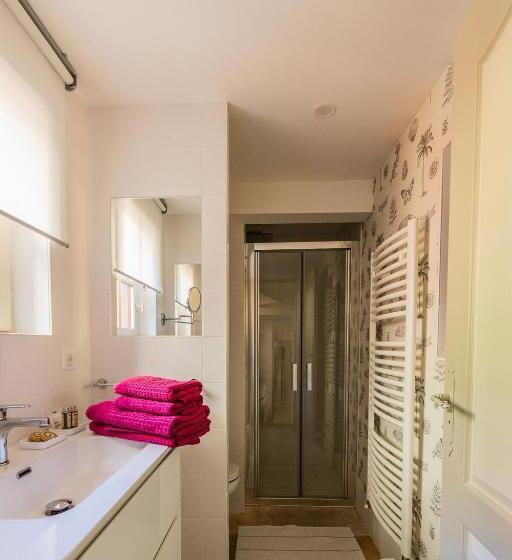 Bed and Breakfast 1 Logis A Domme  Piscine & Spa