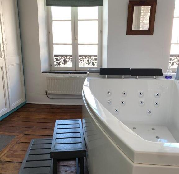 住宿加早餐  Chambres D Hôtes Au Coin Du Spa