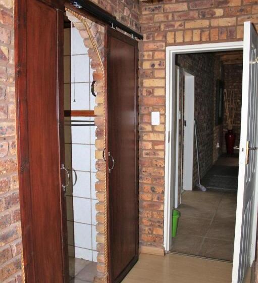 ベッドアンドブレックファースト Belle Vue Guesthouse