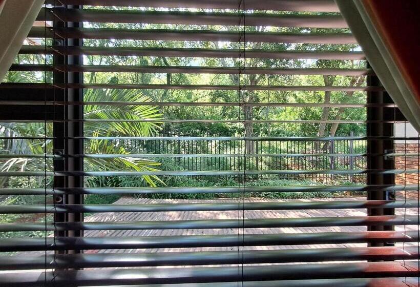 ベッドアンドブレックファースト Belle Vue Guesthouse