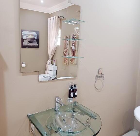 ベッドアンドブレックファースト Casa Cara Guest House