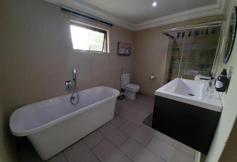 ベッドアンドブレックファースト Casa Cara Guest House