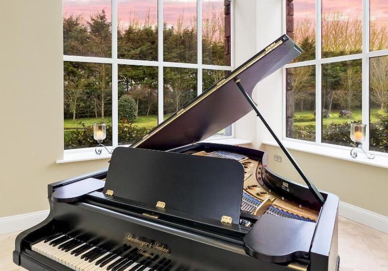 住宿加早餐  Castledale