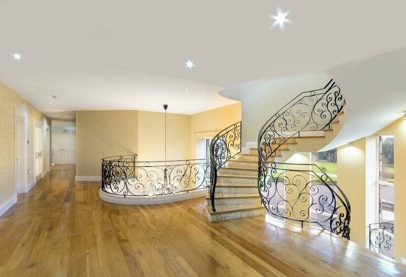 住宿加早餐  Castledale