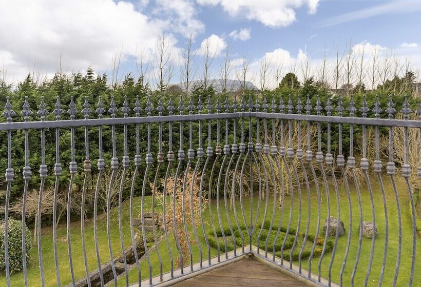 住宿加早餐  Castledale