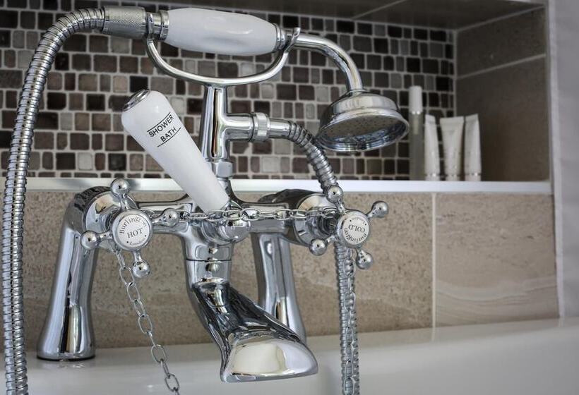 تختخواب و صبحانه Hooton Pagnell Hall