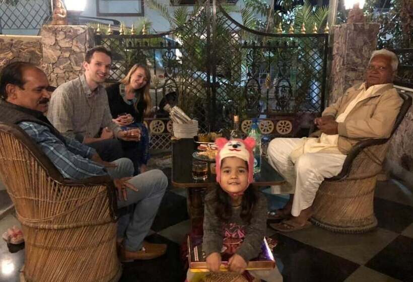 تختخواب و صبحانه Jai Villa Home Stay