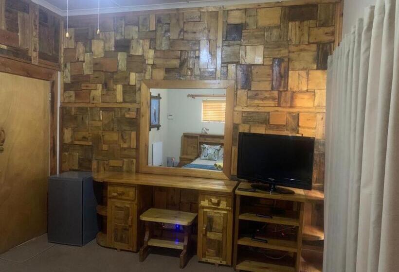 住宿加早餐  Nkwasi Lodge