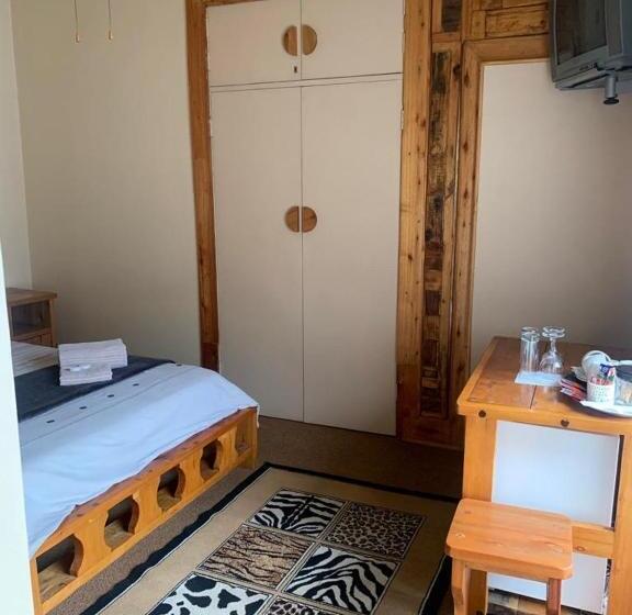 住宿加早餐  Nkwasi Lodge