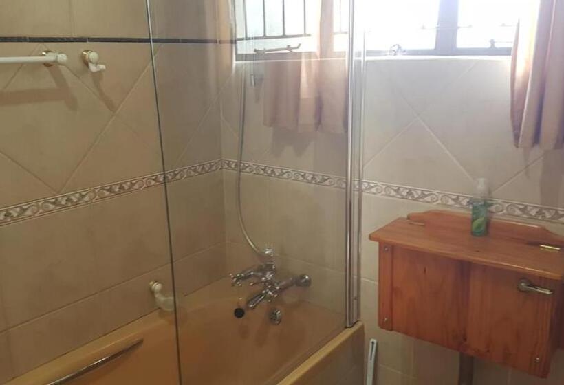 住宿加早餐  Nkwasi Lodge